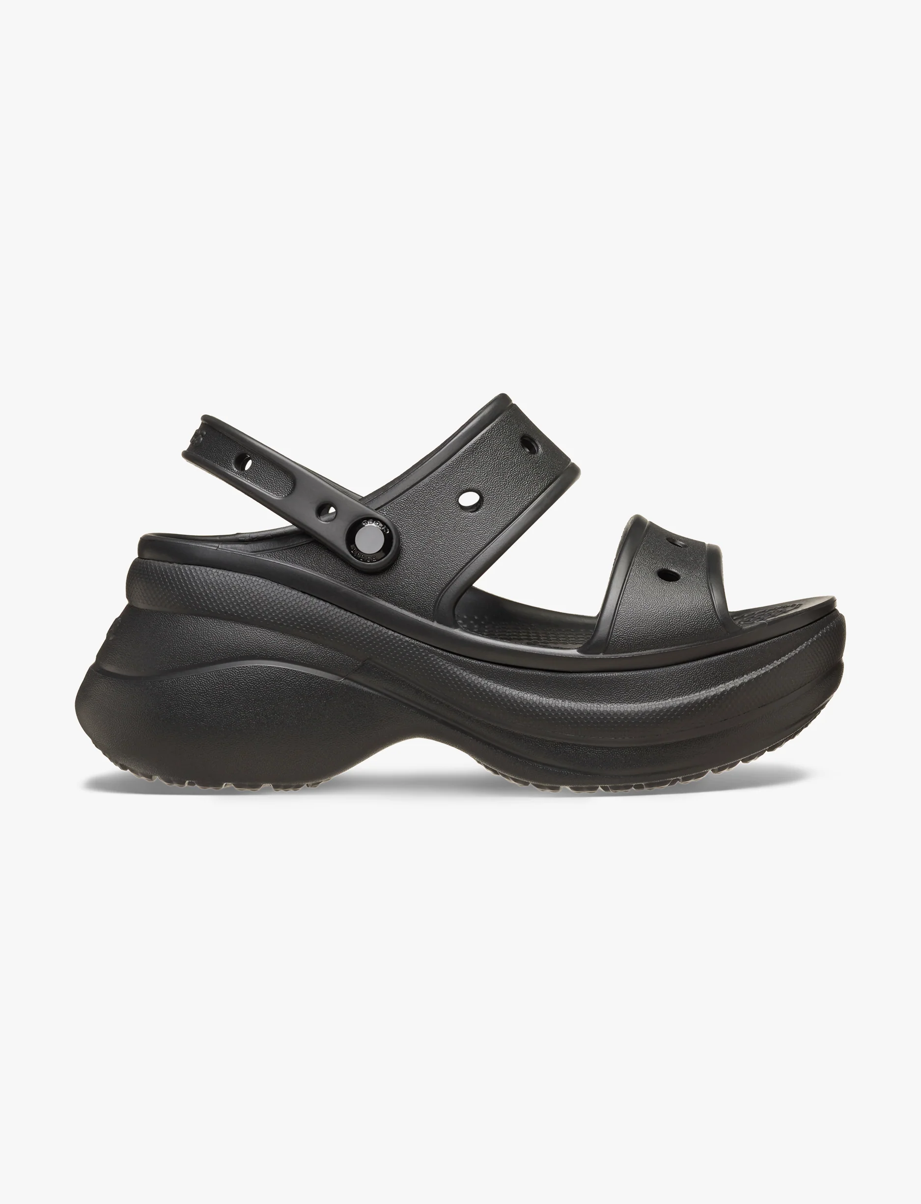 Crocs Women's Classic Bae Sandal - סנדלי פלטפורמה ביי קרוקס לנשים בצבע שחור - Image 2
