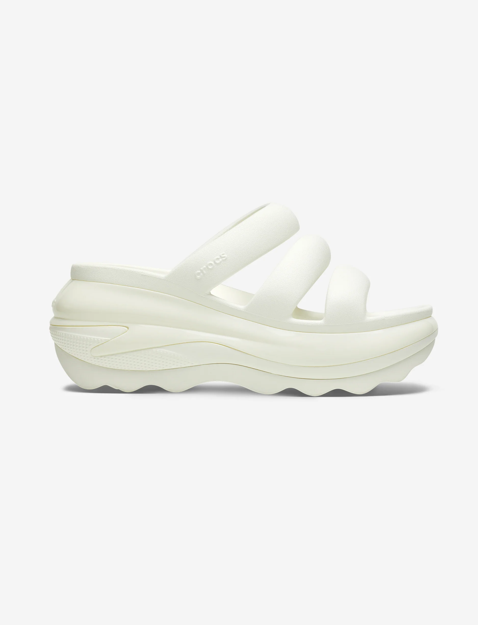 Crocs Mega Crush Triple Strap - סנדלי פלטפורמה קרוקס מגה קראש בצבע לבן גיר - Image 2