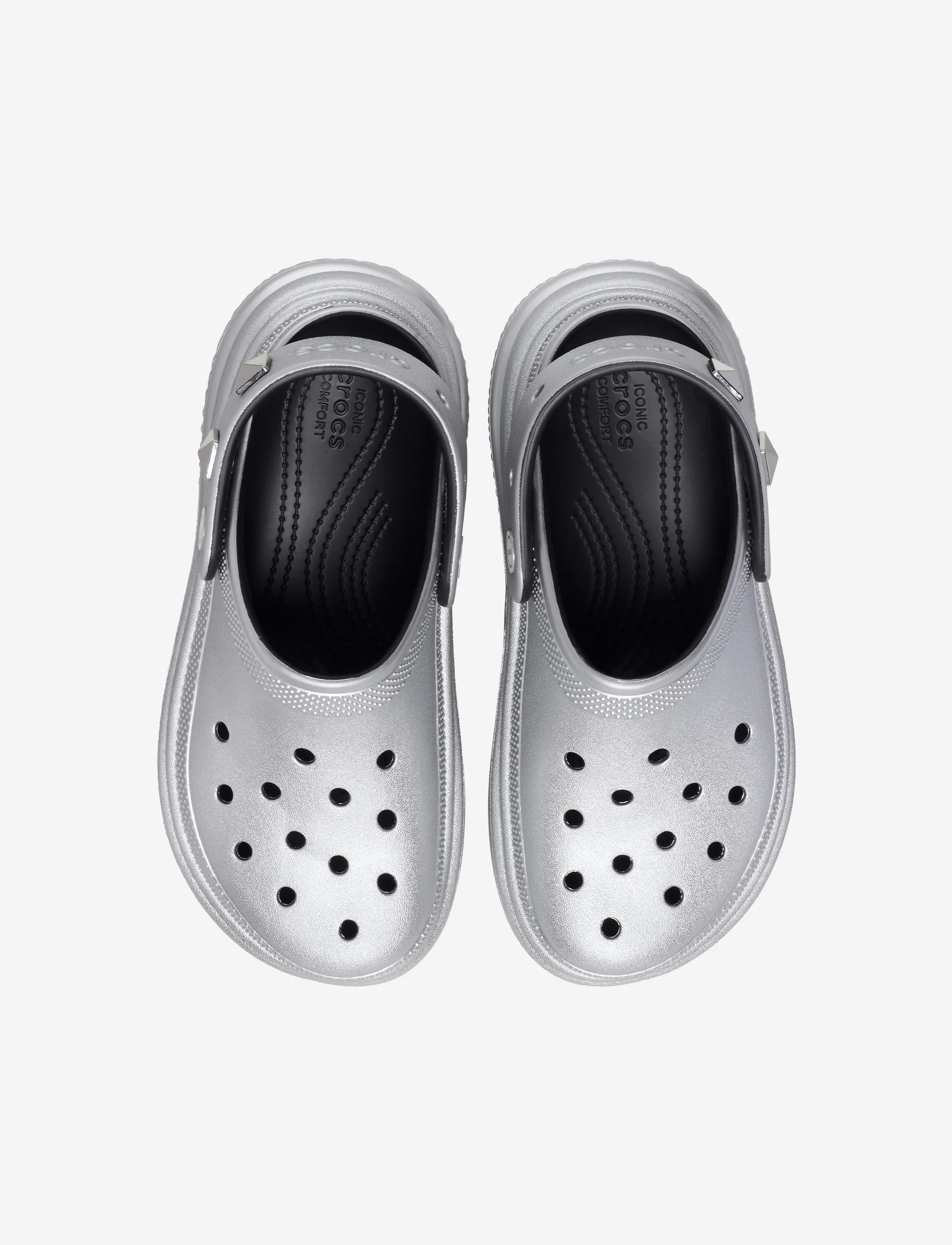 Crocs Stomp Metallic Clog - כפכפי קלוג פלטפורמה קרוקס לנשים בצבע כסף - Image 3