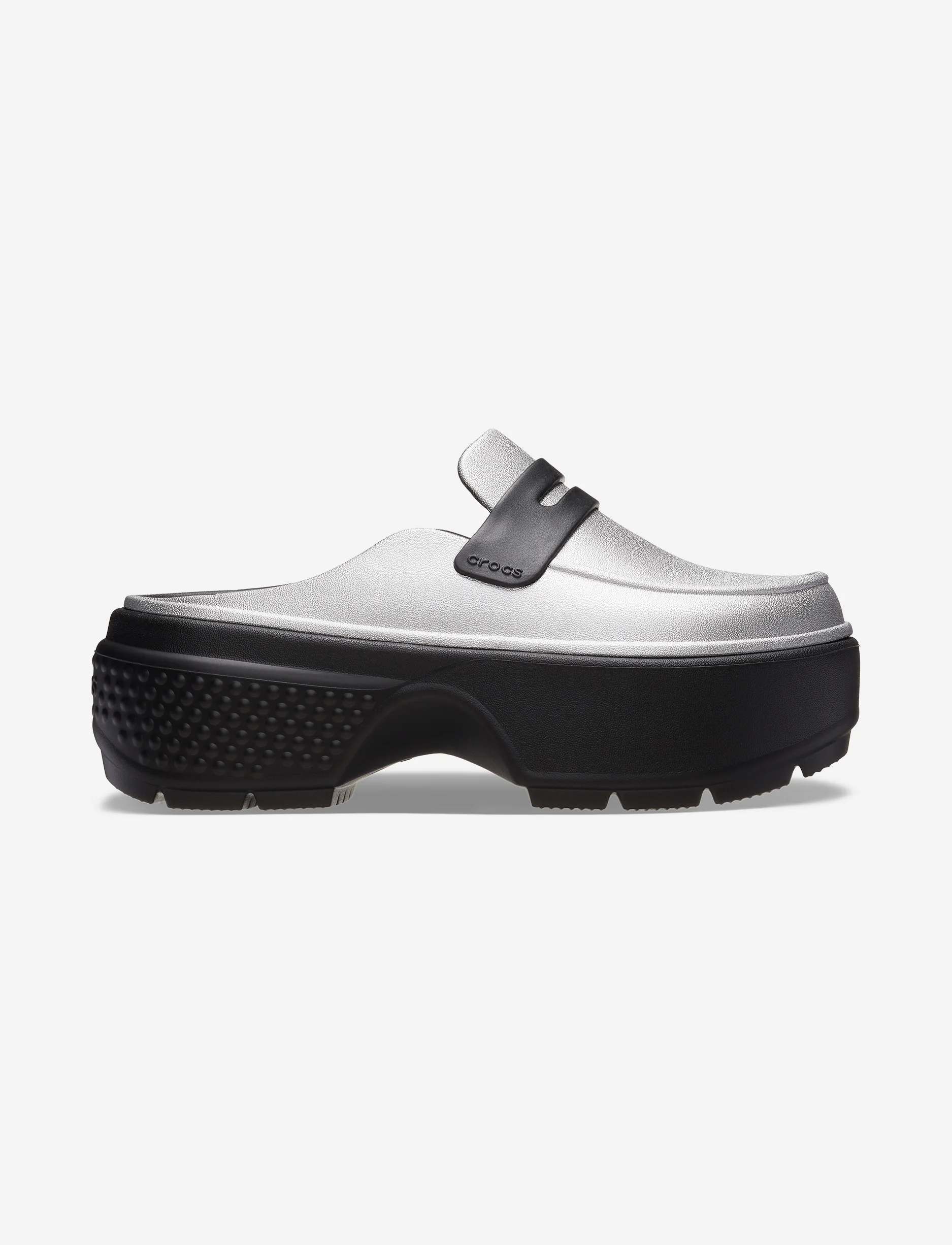 Crocs Stomp Metallic Loafer- כפכפי קרוקס מוקסין פלטפורמה לנשים בצבע שחור/כסף - Image 2