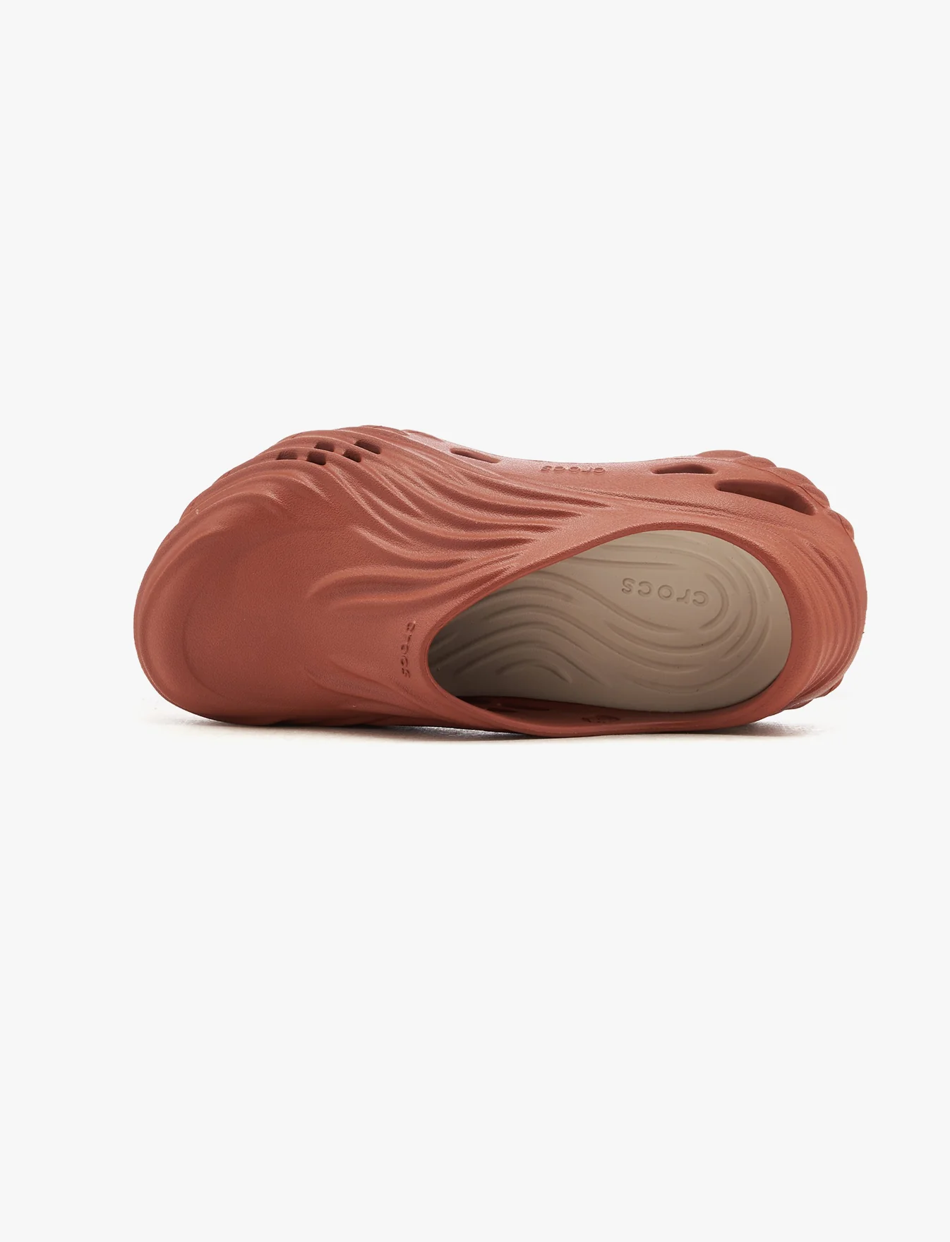 Crocs Echo Wave - כפכפי קרוקס אקו וויב בצבע חום - Image 8