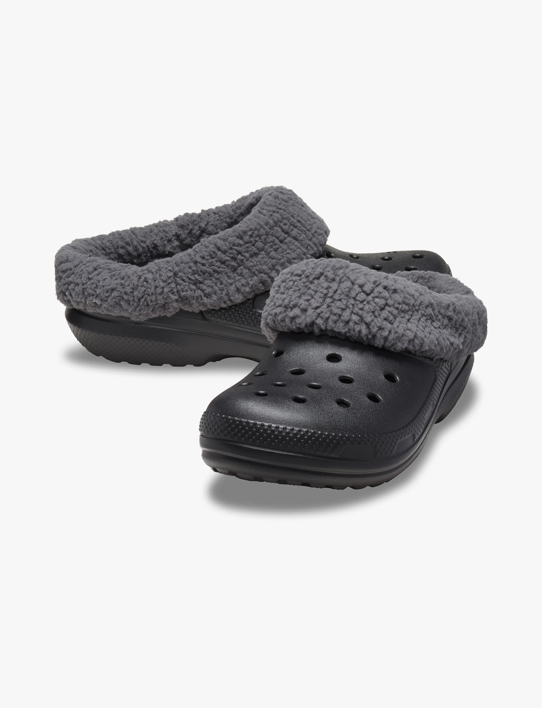 Crocs Classic Blitzen IV Clog - כפכפים פרוותיים בליצן קרוקס בצבע שחור/מולטי - Image 3