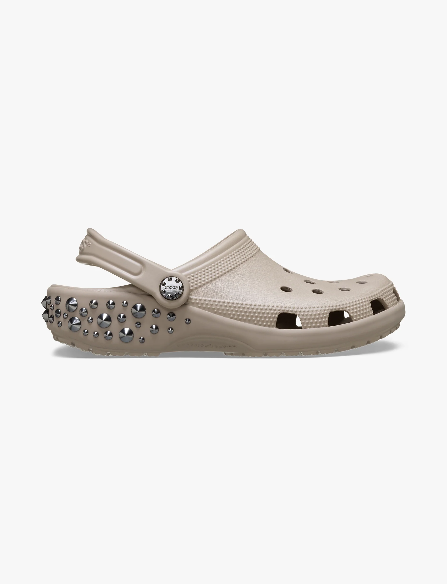 Crocs Classic Studded Clog - כפכפי קרוקס קלוג בעיטור ניטים בצבע טאופ - Image 2