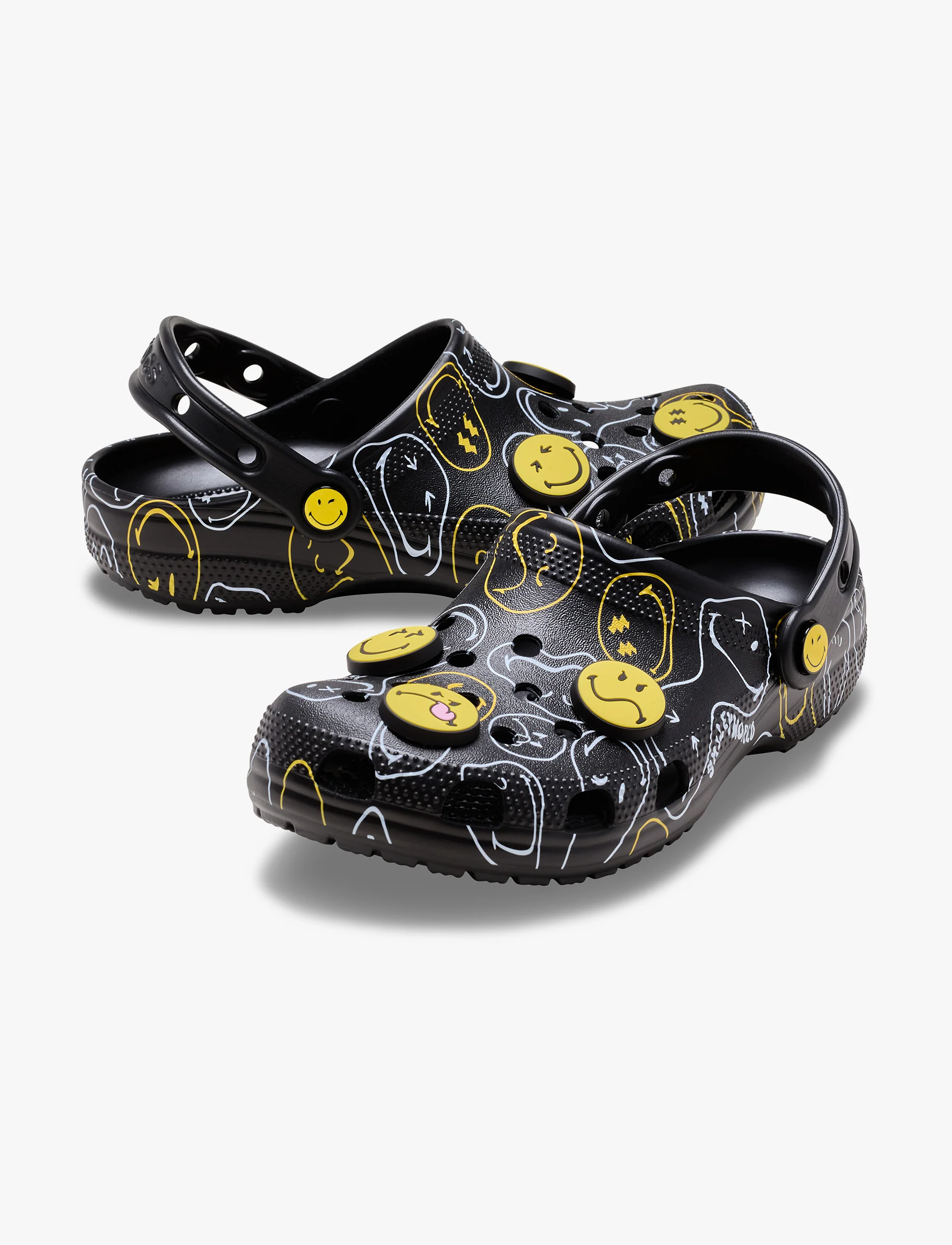 Crocs Smiley Classic Clog - כפכפי קלוג קרוקס סמיילי בצבע שחור/צהוב - Image 3