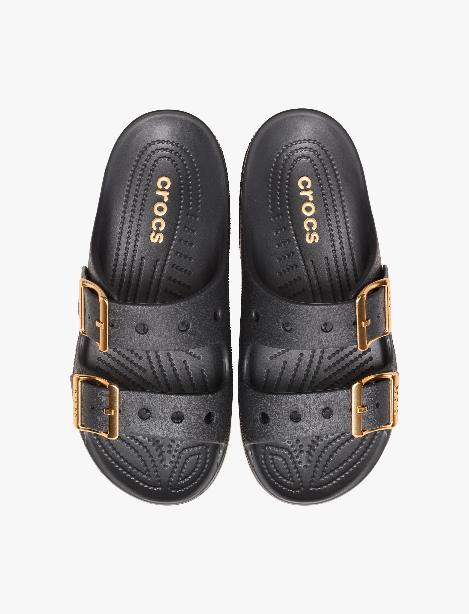 Crocs Saturday Metallic Buckle Sandal - סנדלי קרוקס לנשים בצבע שחור - Image 4