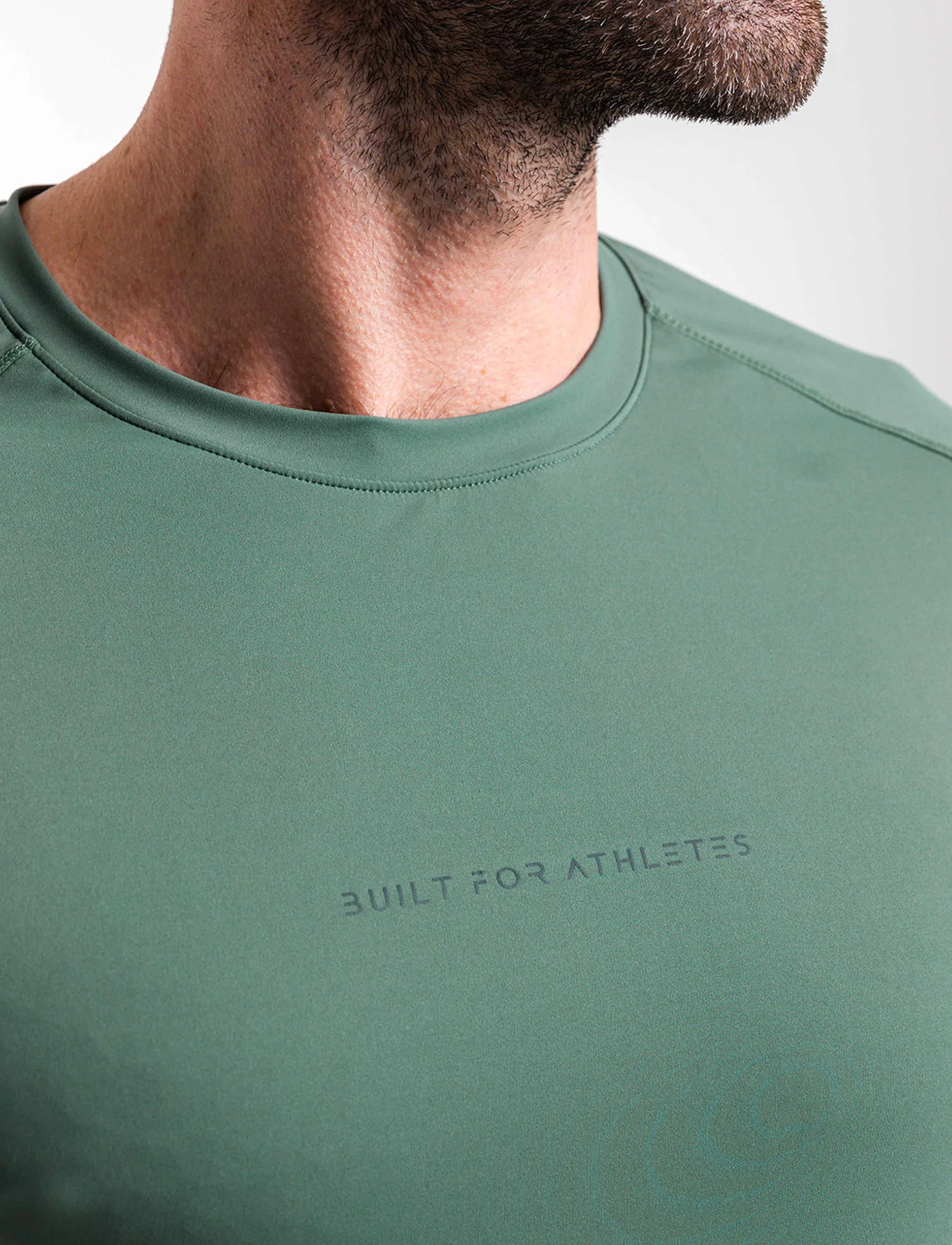 Built For Athletes Mens Hybrid Training T-Shirt - חולצת אימון לגברים בצבע ירוק שטיפה - Image 5