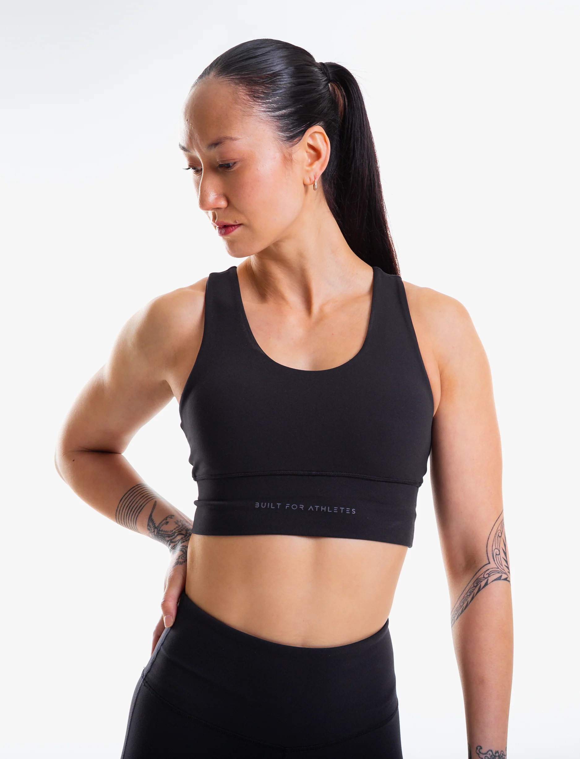 Built For Athletes Women's Training Sports Bra - גוזיית אימון לנשים בצבע שחור - Image 4