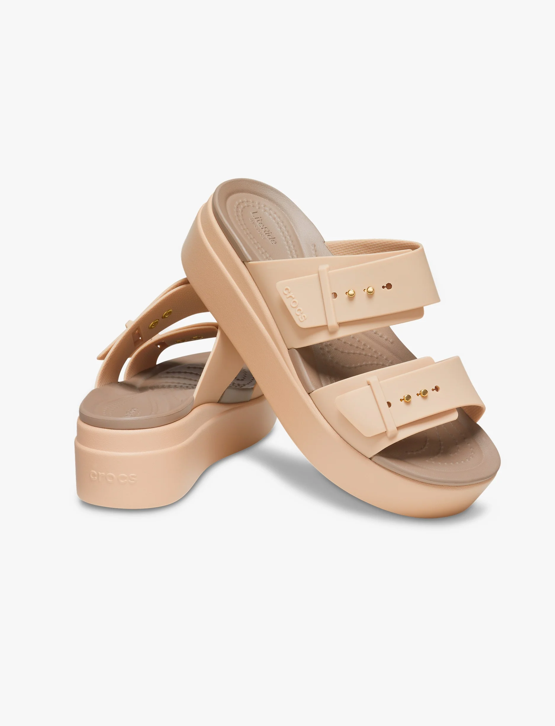 Crocs Brooklyn Sandal LowWdg W - כפכפי פלטפורמה ברוקלין לנשים - Image 4