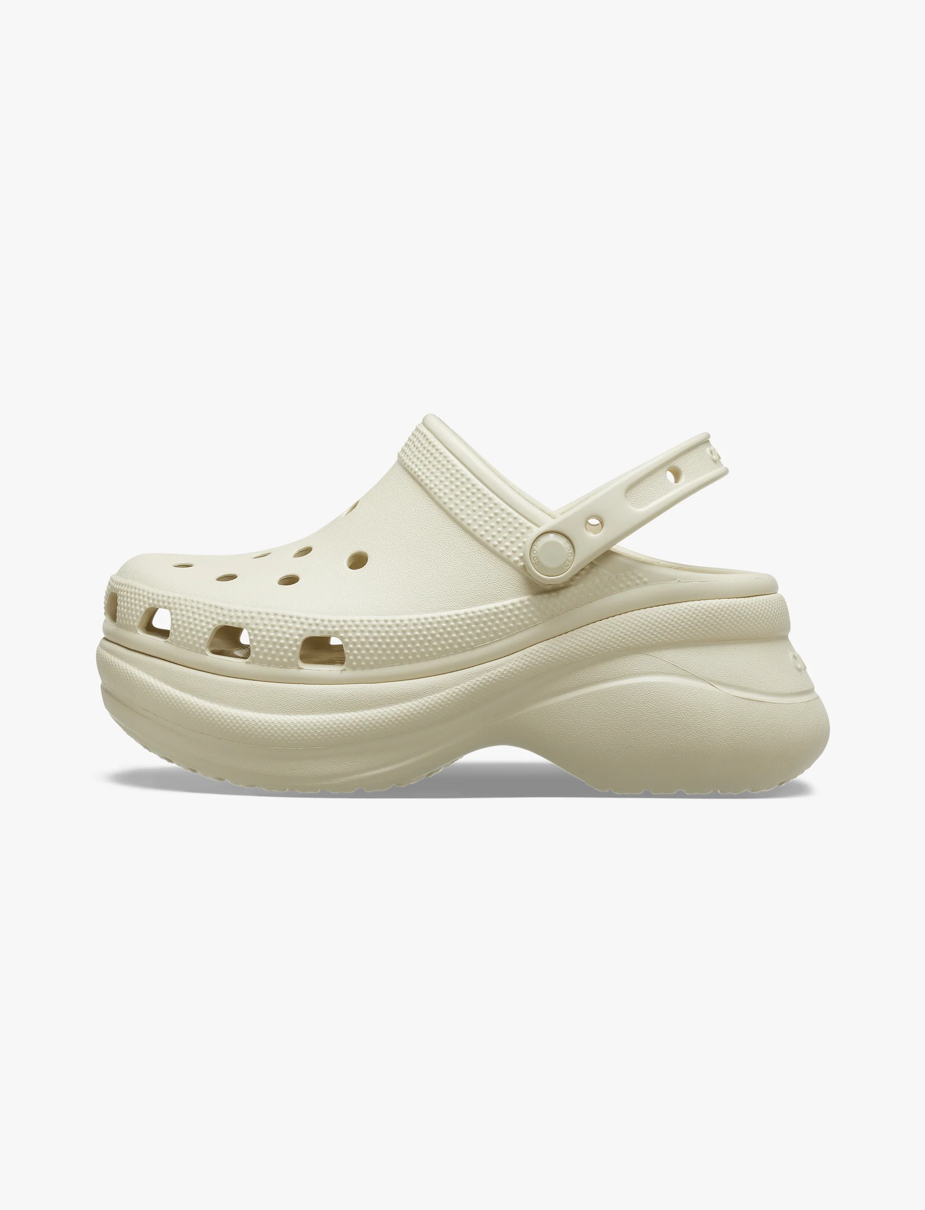 Crocs Classic Bae Clog - כפכפי פלטפורמה נשים קרוקס בצבע עצם - Image 5