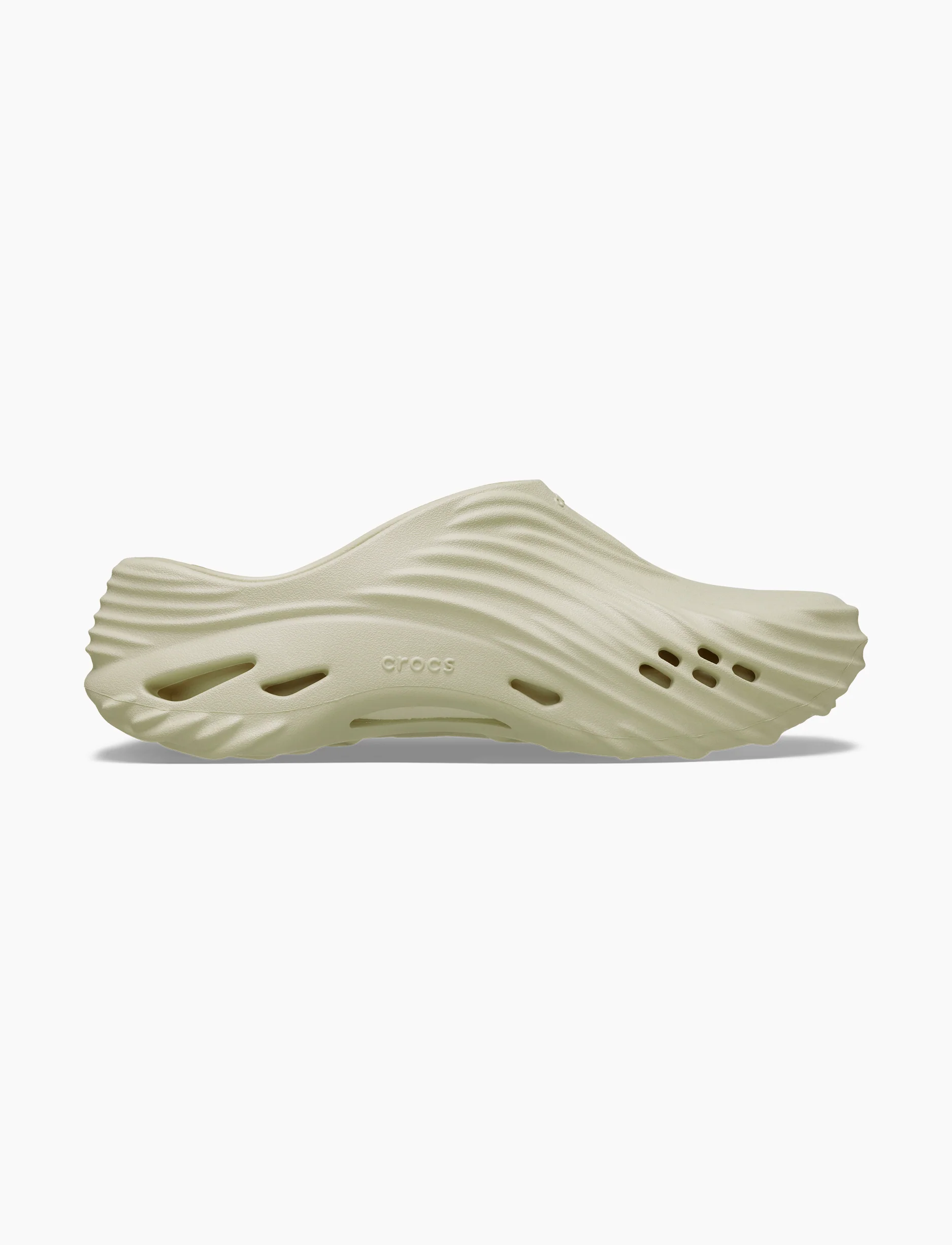Crocs Echo Wave - כפכפי קרוקס אקו וויב בצבע קרם - Image 2