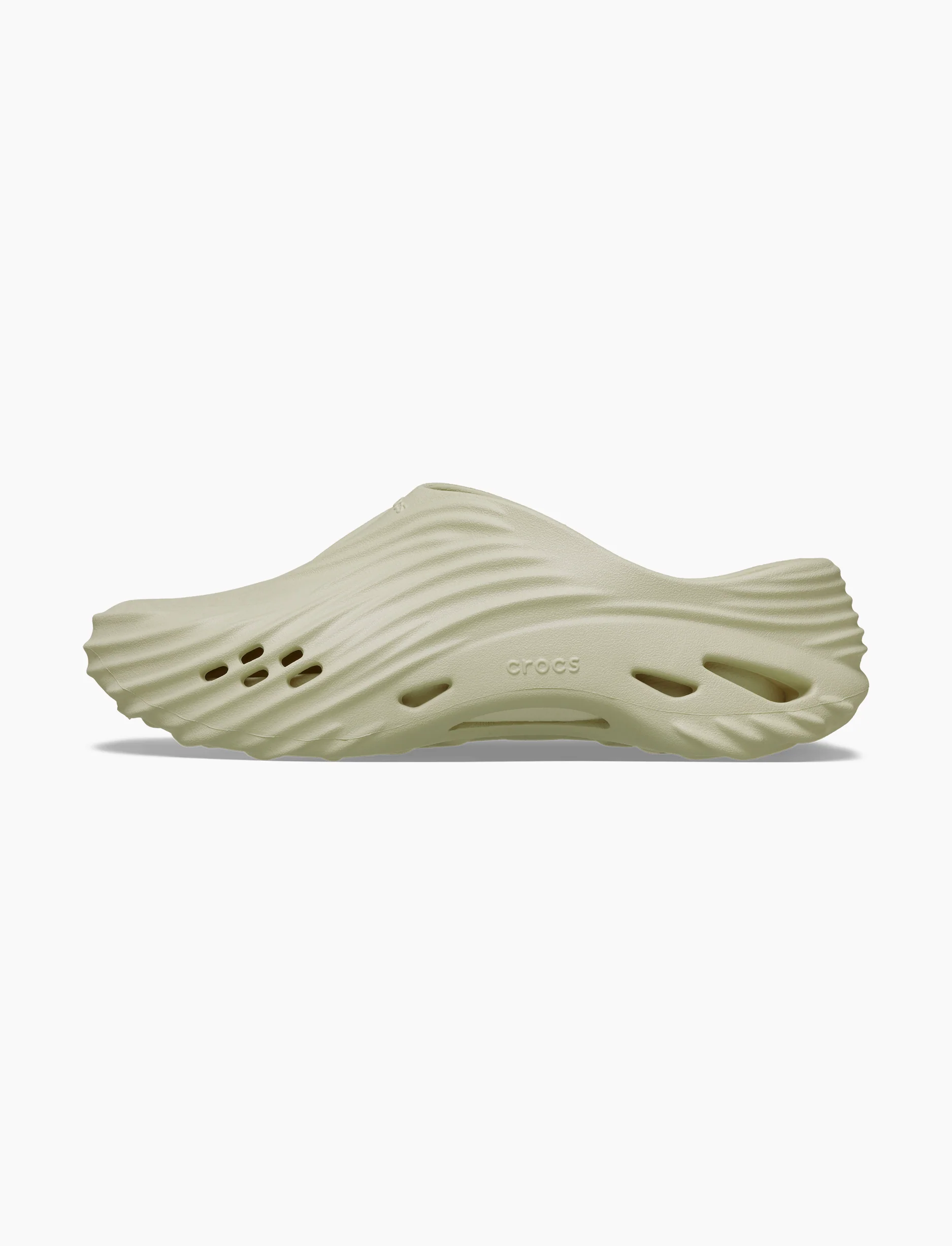 Crocs Echo Wave - כפכפי קרוקס אקו וויב בצבע קרם - Image 5