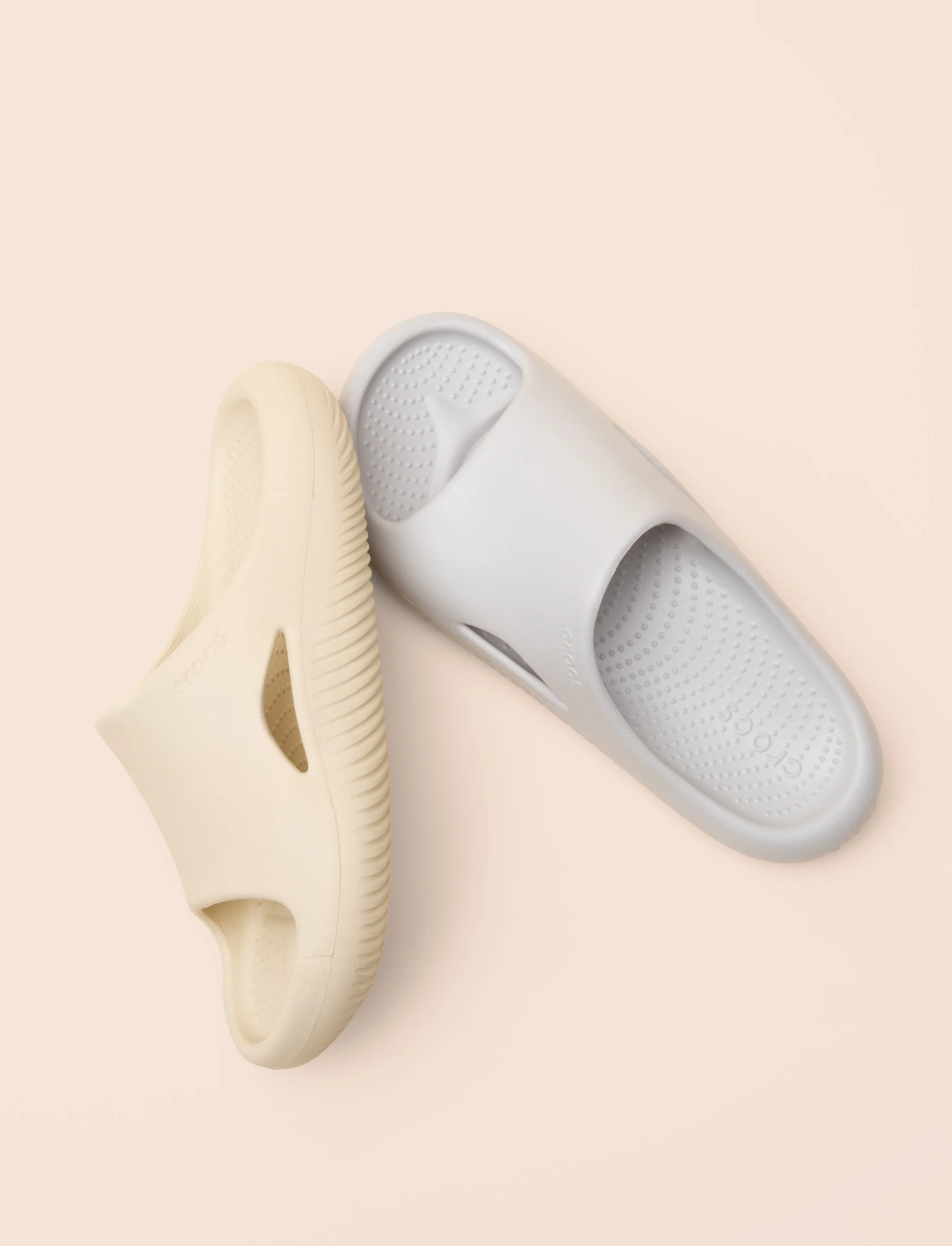 Crocs Mellow Slide - כפכפי קרוקס סלייד מילו בצבע עצם - Image 6