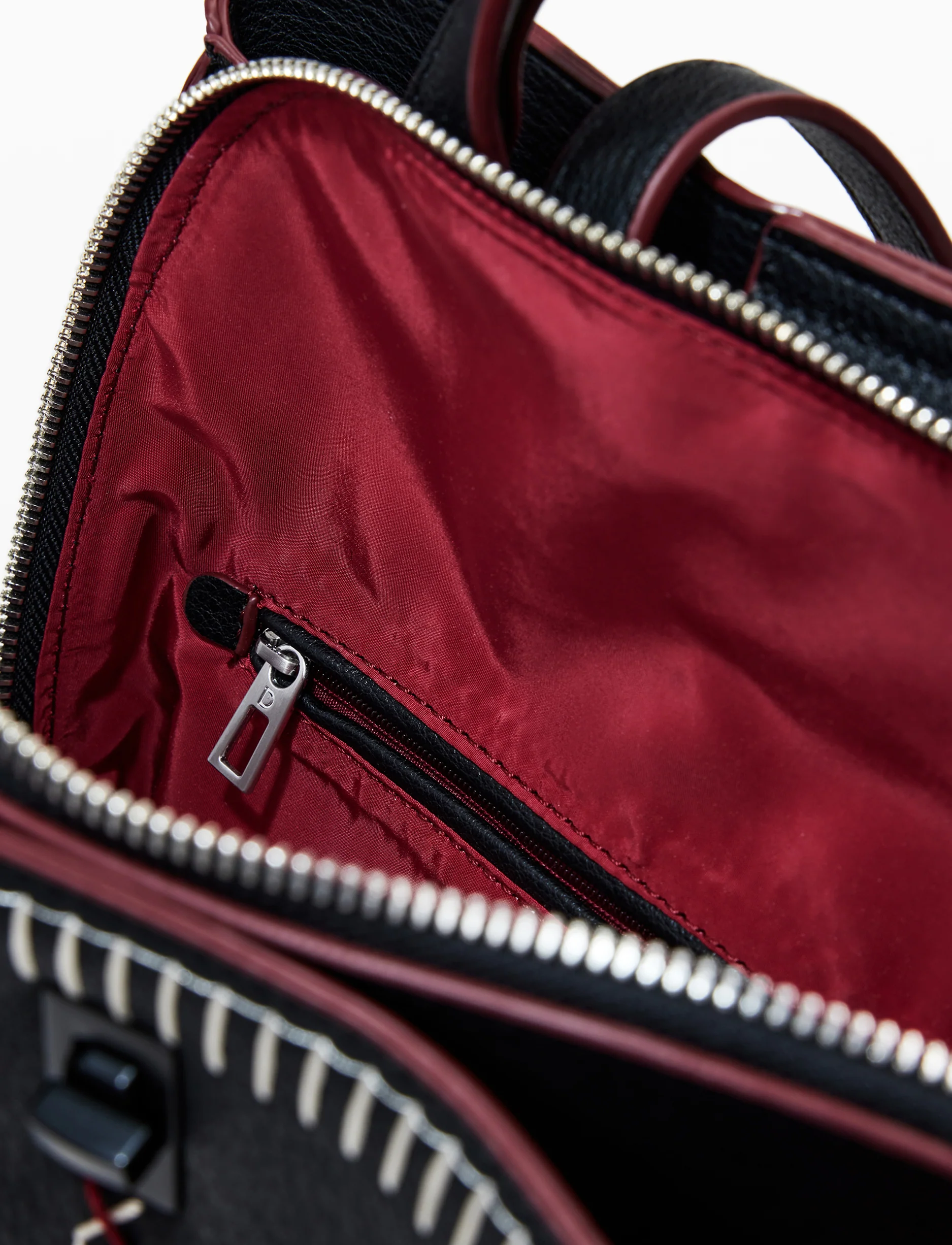 Desigual Back Manhattan Pespuntes Sumy Backpack - תיק גב דיזיגוואל לנשים - Image 4