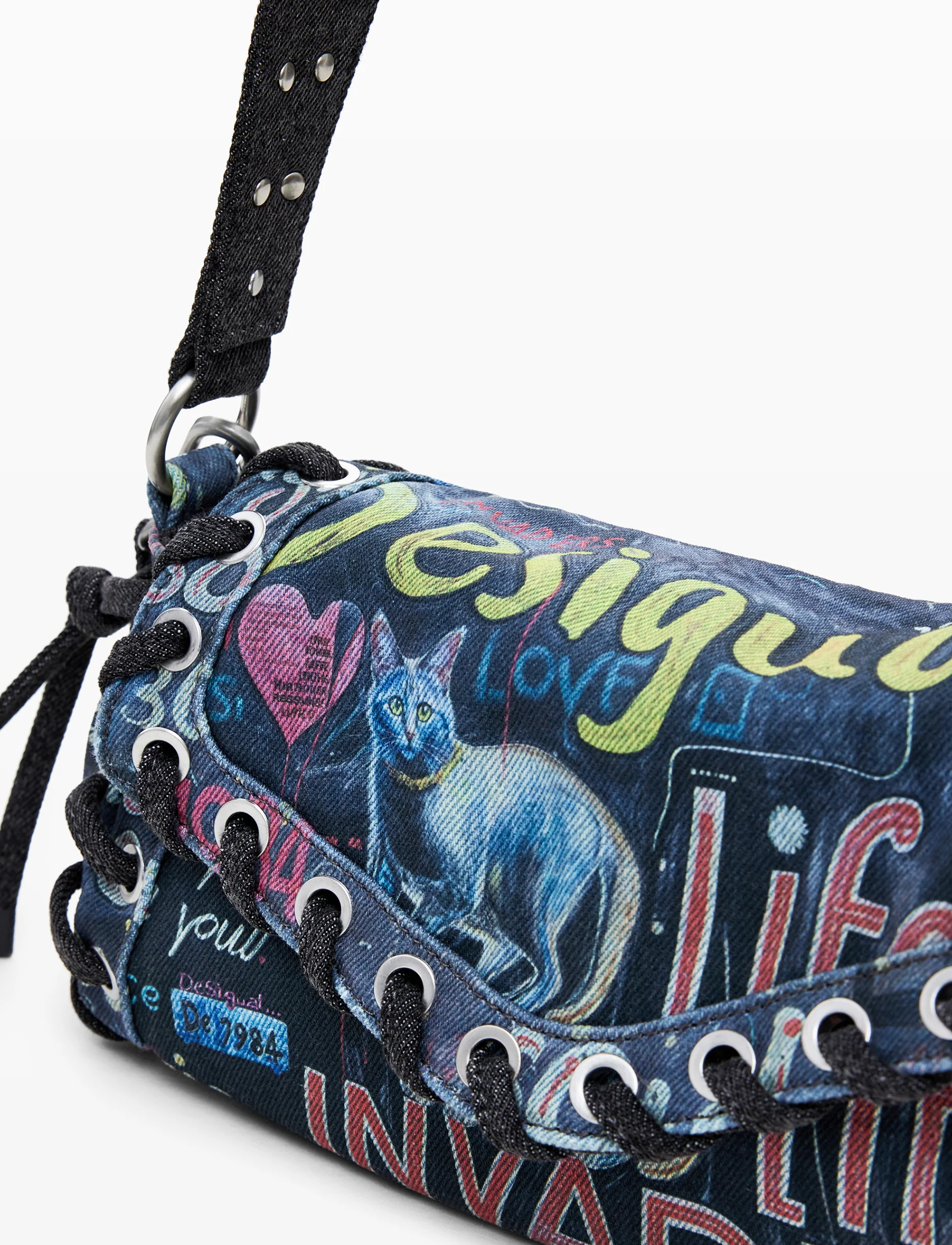 Desigual Bag Pizzicato Zarauz 25WAXD22 - תיק צד שחור גרפיטי דיזיגוואל לנשים - Image 4