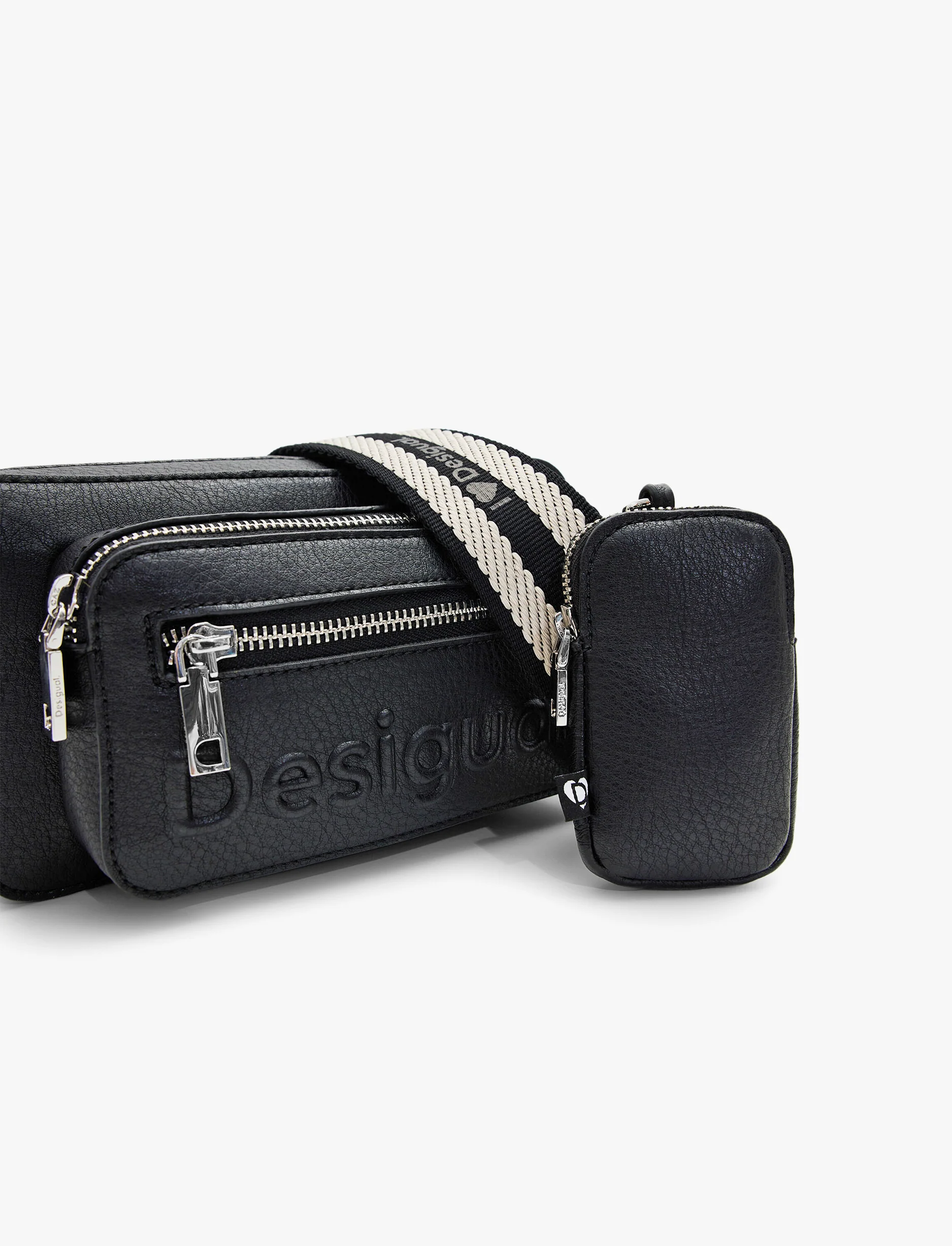 Desigual Bag Half Logo 24 Cambridge 2.0 - תיק קרוסבודי קטן בצבע שחור - Image 7