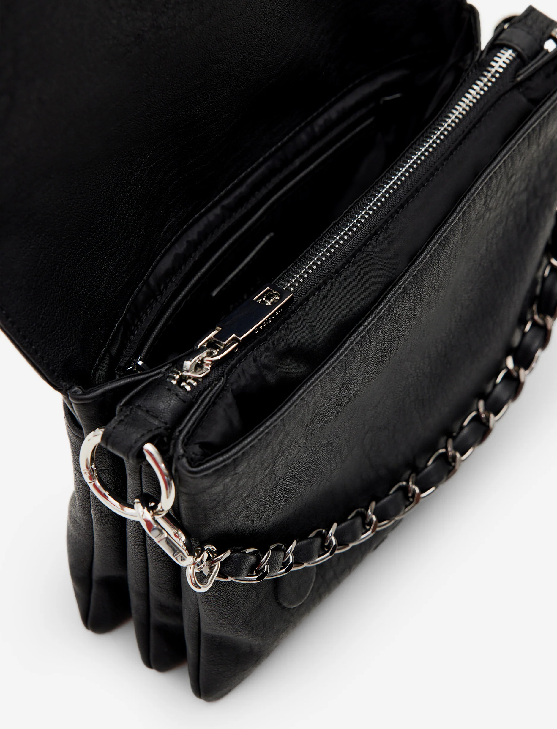 Desigual Bag Mickey Rock Dortmund Flap 2.0 - תיק קרוסבודי בינוני בצבע שחור - Image 4