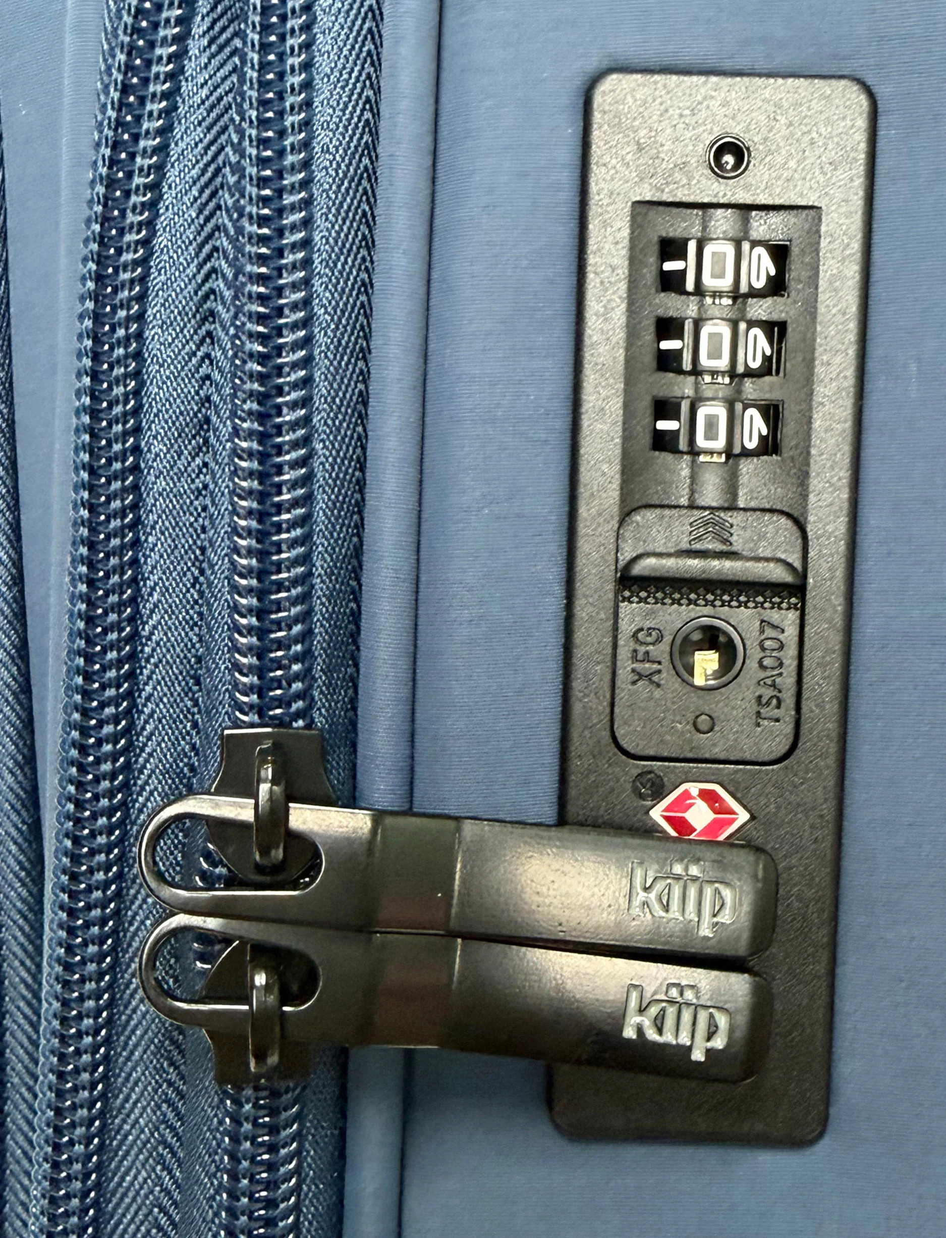 Kiip Cosmopolitan - סט 3 מזוודות רכות 20/26/30 אינץ' בצבע כחול - Image 6