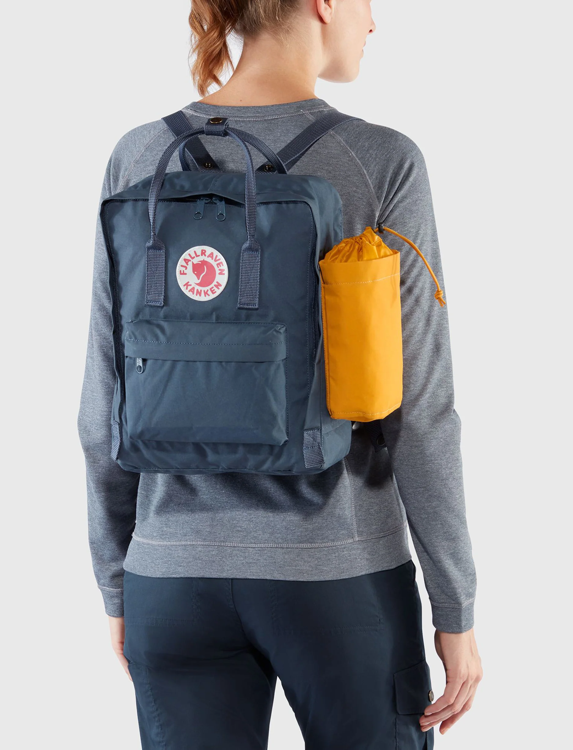 Fjallraven Kanken Bottle Pocket – מידנית לבקבוק מים בצבע אפור - Image 3