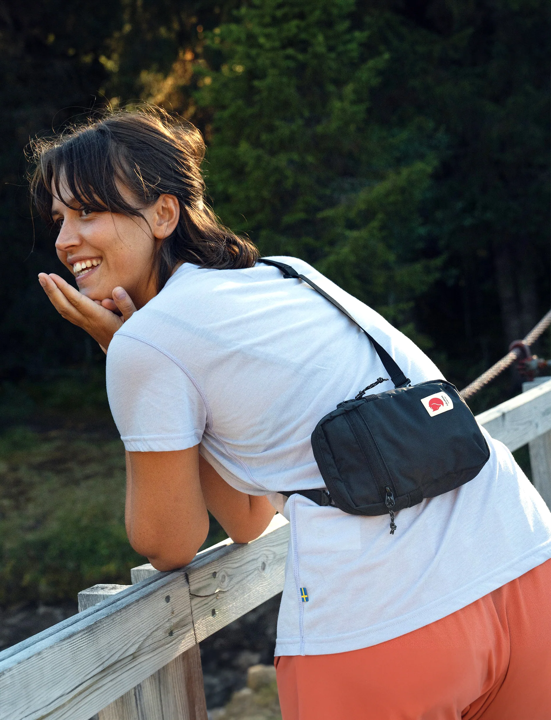 Fjallraven Kanken High Coast Pocket -תיק צד קנקן בצבע שחור - Image 4