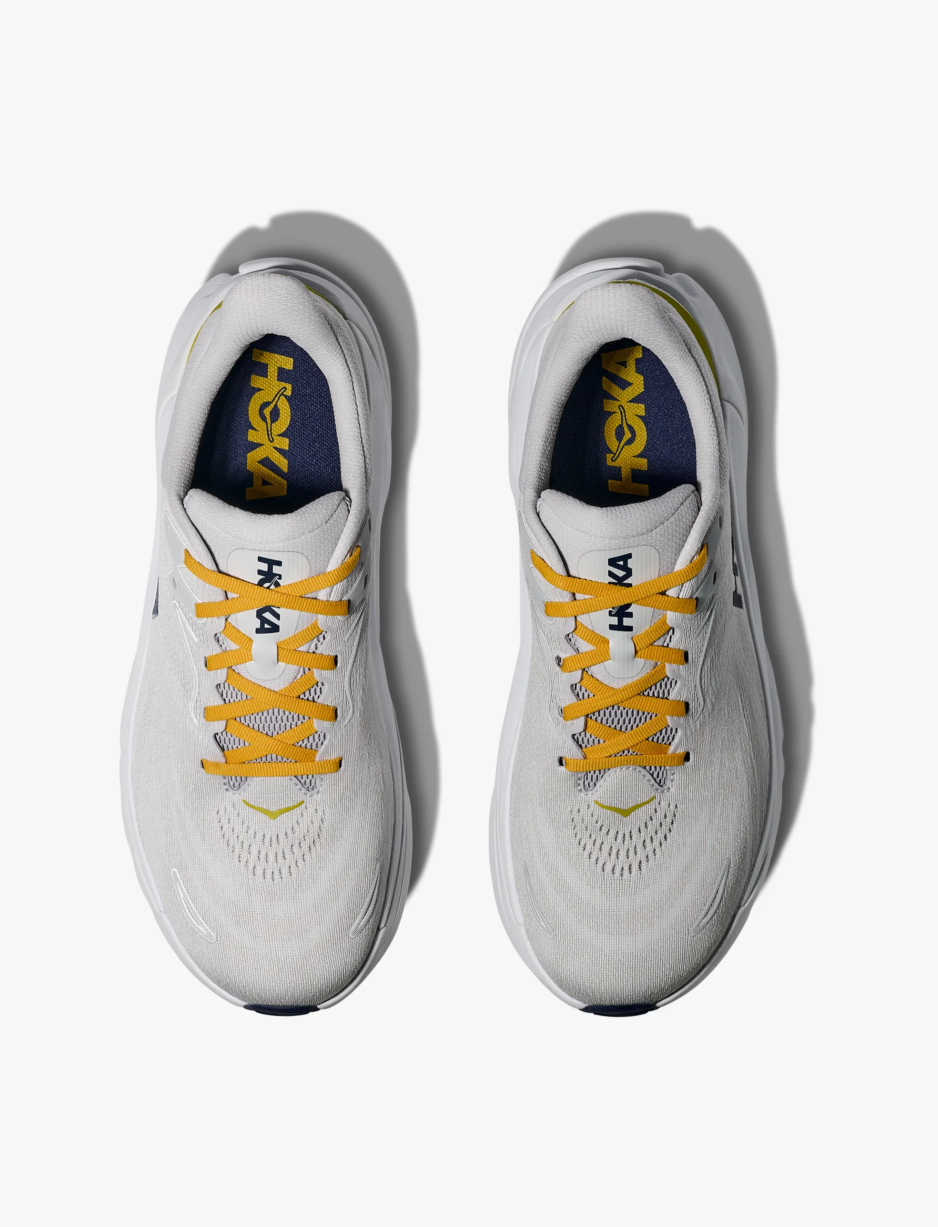 HOKA Arahi Wide 8 - נעלי ספורט גברים הוקה ארהי 8 רחבות בצבע סטראד/אפור קוסמי - Image 4