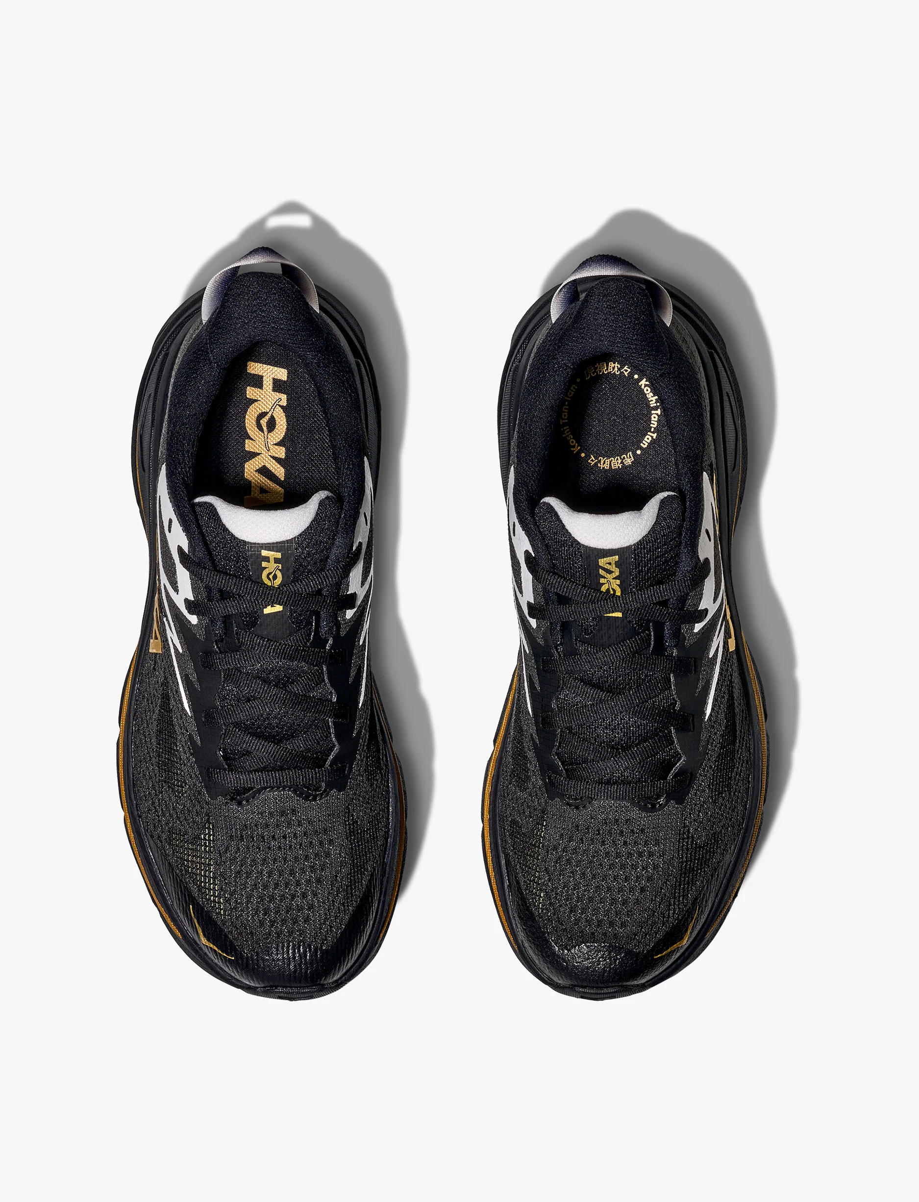 Hoka Challenger 8 - נעלי ספורט נשים הוקה צ'אלנג'ר 8 בצבע שחור/זהב - Image 3