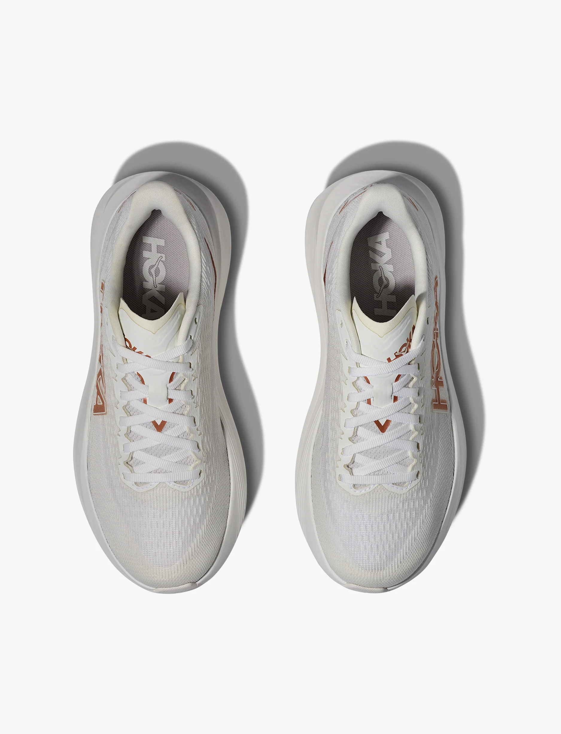 HOKA MACH 7 WIDE - נעלי ספורט לנשים הוקה מאך 7 רחבות בצבע פרוסט/רוז גולד - Image 4