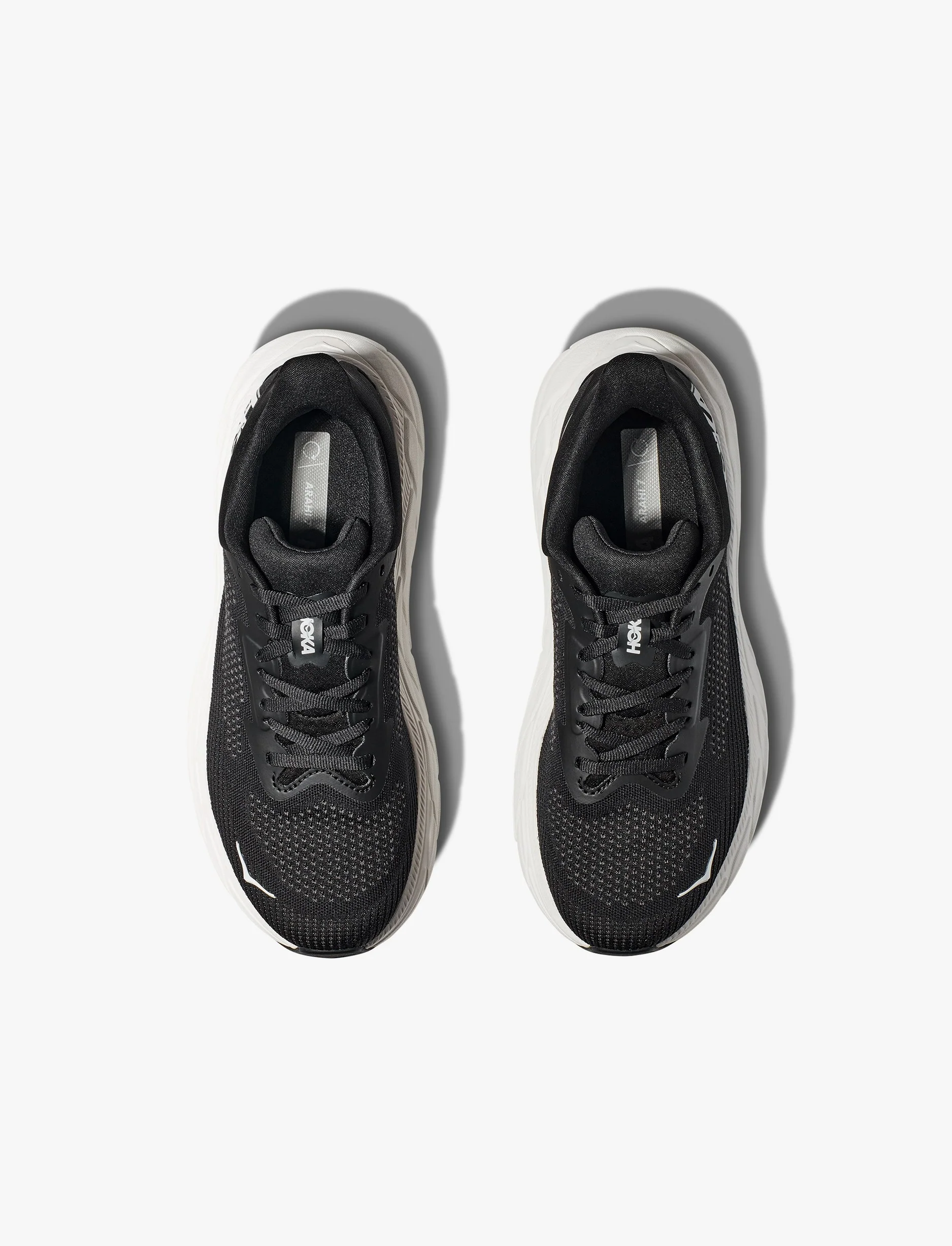 HOKA Arahi Wide 7 - נעלי ספורט גברים הוקה ארהי 7 רחבות בצבע כחול/לבן - Image 4