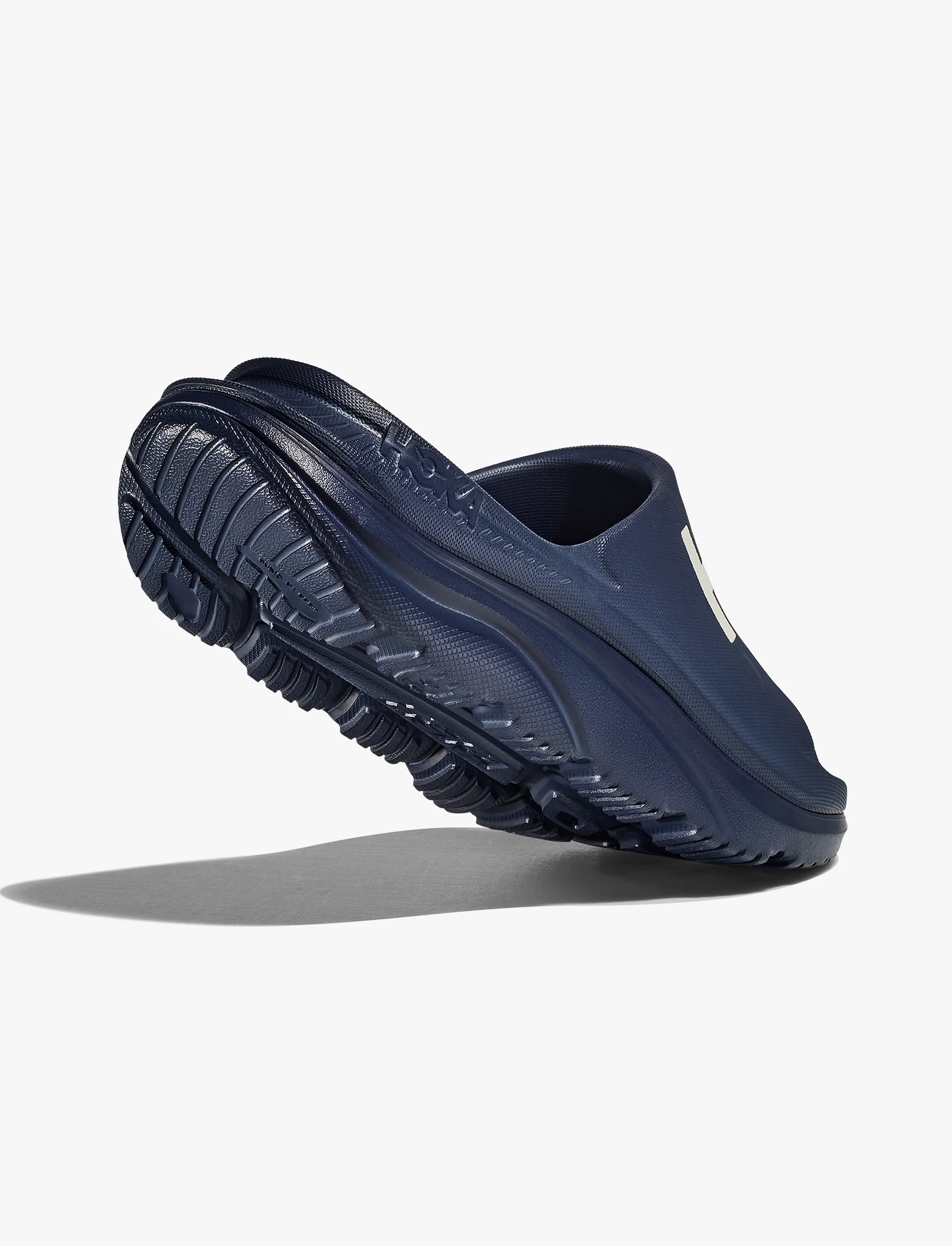 HOKA ORA ATHLETIC SLIDE - כפכפי אורה אתלטיקס סלייד בצבע נייבי/לבן - Image 3