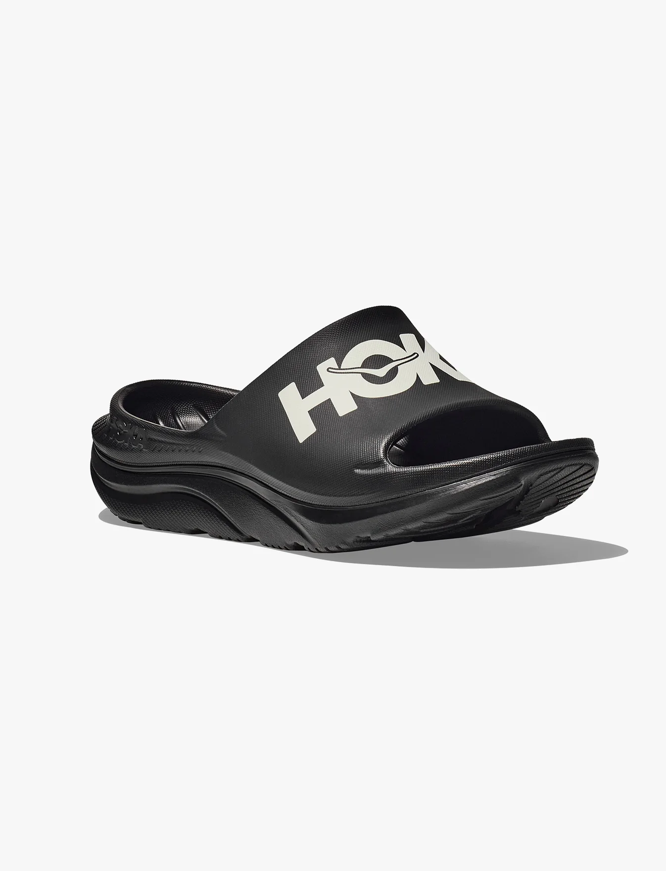 HOKA ORA ATHLETIC SLIDE - כפכפי אורה אתלטיקס סלייד בצבע שחור/לבן