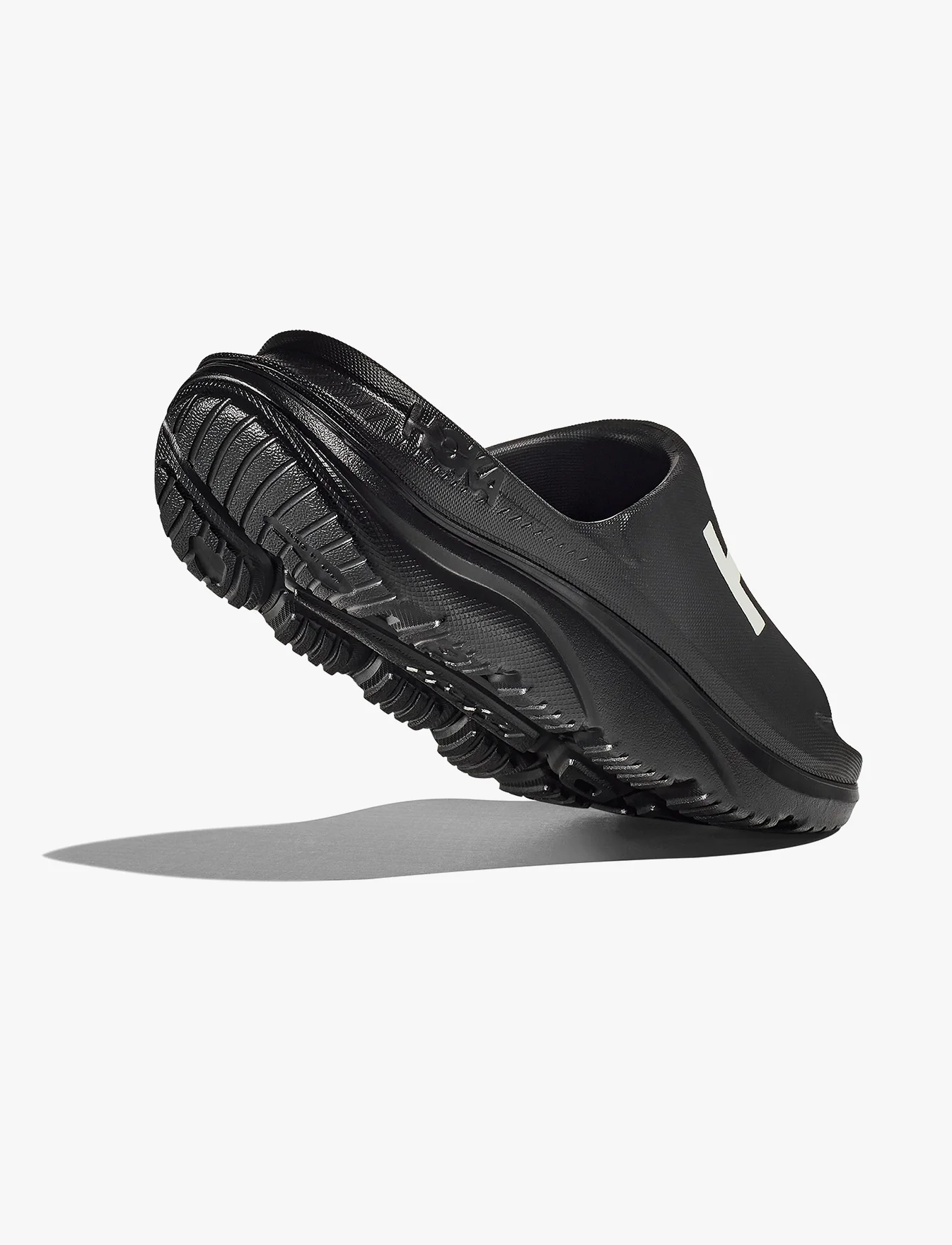 HOKA ORA ATHLETIC SLIDE - כפכפי אורה אתלטיקס סלייד בצבע שחור/לבן - Image 4