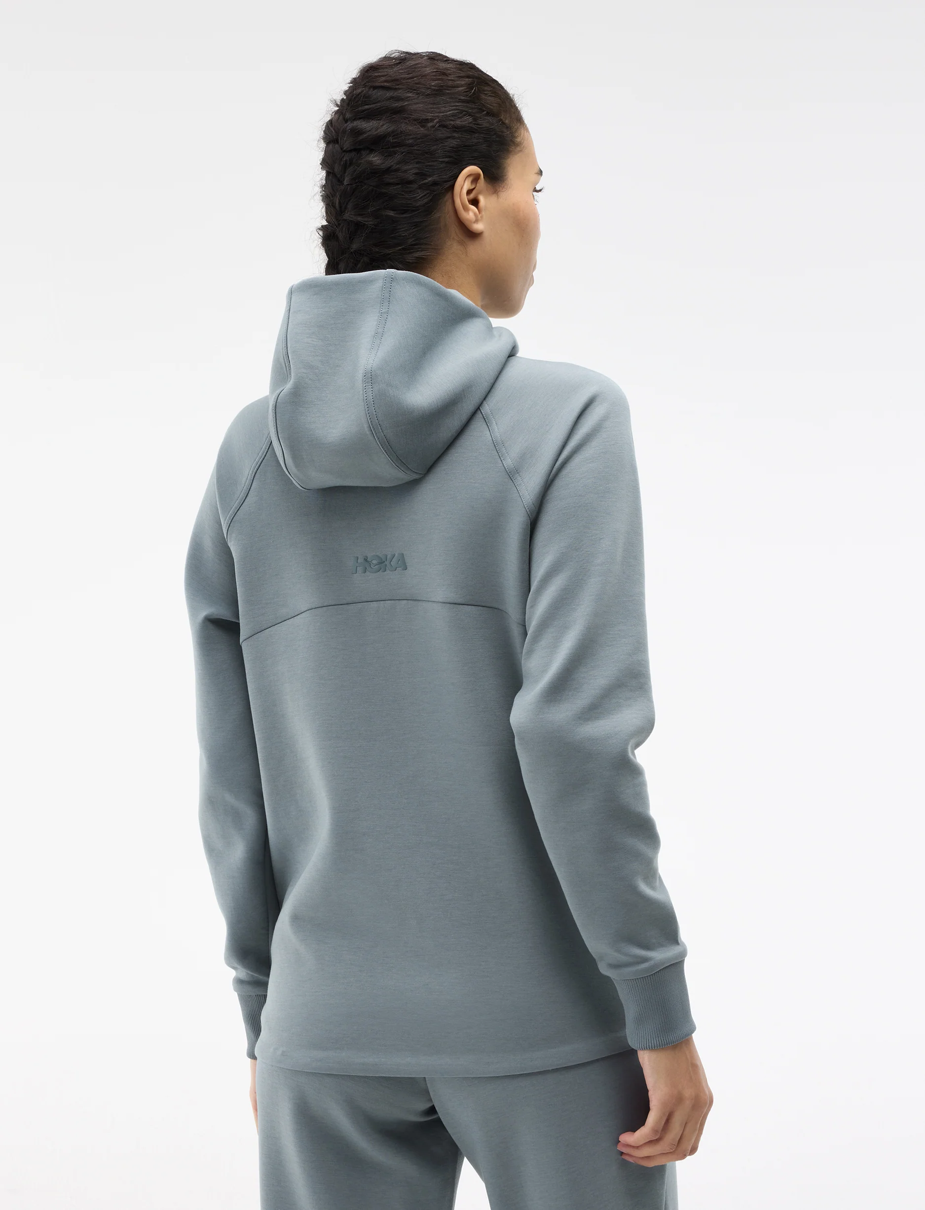 Hoka Essential Recovery Hoodie - סווטשירט הוקה לנשים בצבע כחול צפחה - Image 4