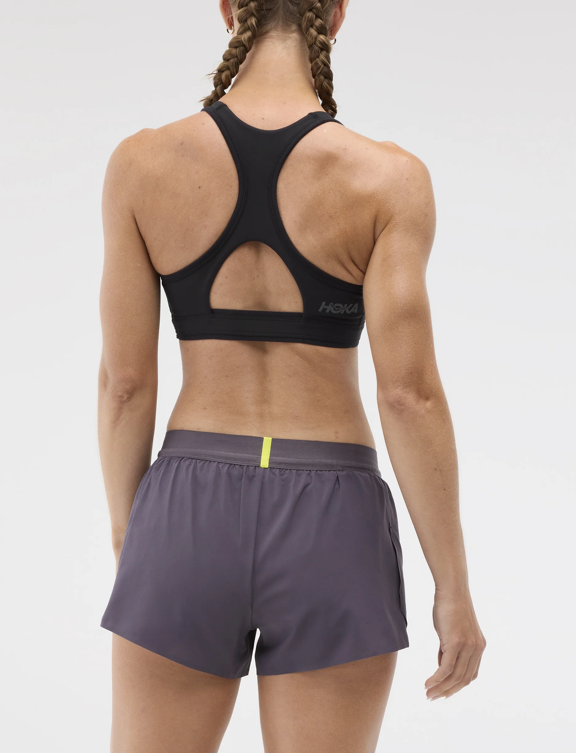 HOKA RACE DAY SPLIT SHORT - מכנסי ריצה תחרות קצרים לנשים בצבע סגול דיו - Image 2