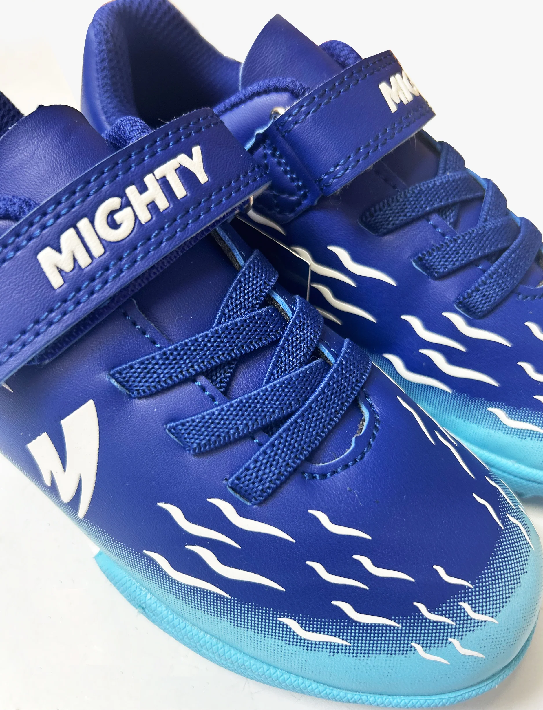 Mighty Soccer Kids Shoes E3149 -  נעלי קט רגל מייטי לילדים בצבע כחול/תכלת - Image 4